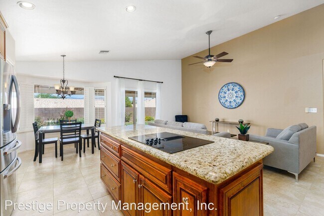 Building Photo - 3 br, 2 bath House - 9567 E Blue Ridge Mou...