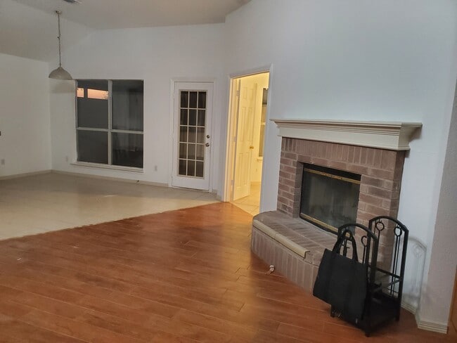 Foto del edificio - 6812 Coldwater Canyon Rd