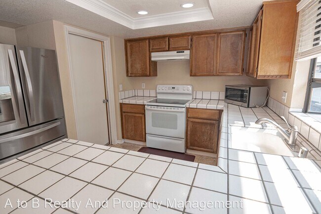 Building Photo - 3 br, 2.5 bath House - 146 Monte Villa Ct
