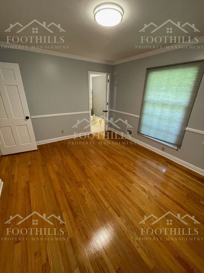 Building Photo - Your Next Home Awaits – 4 Bedrooms, 2.5 Ba...