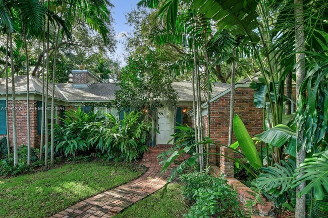 Foto del edificio - 530 Melaleuca Ln