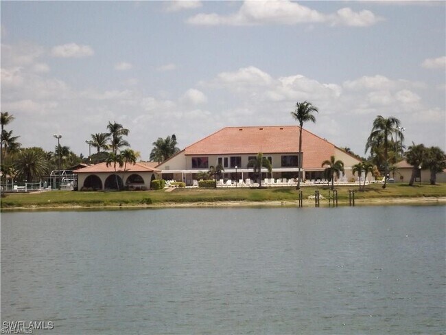 Foto del edificio - 11140 Caravel Cir