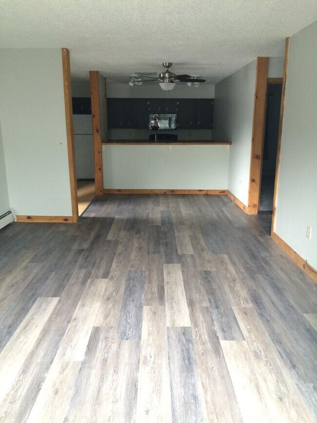 Foto del edificio - Great 2 Bedroom Unit Near Campus and JBo's