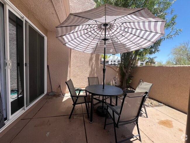 Terrace with partial sun - 5675 N Camino Esplendora