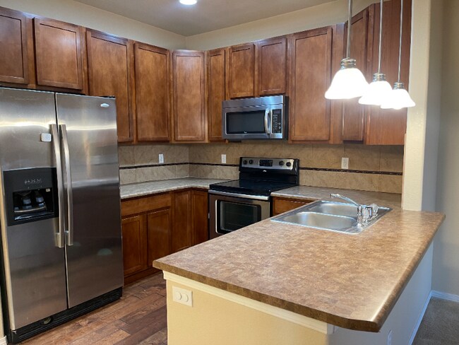 Foto del edificio - 4717 ROWLAND Heights