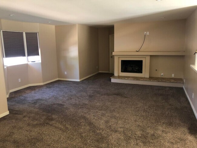 Living Room w/FP - 5587 Cathedral Oaks Rd