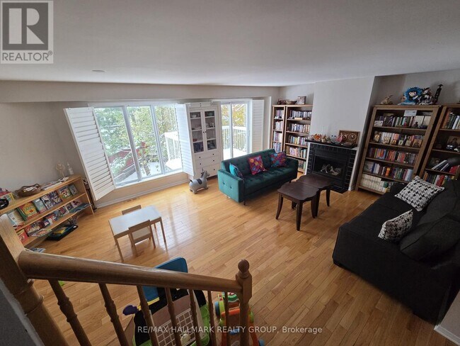 Building Photo - 521 Burleigh Private