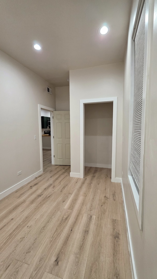 Foto del edificio - 1812 W 23rd St