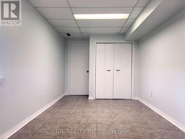 Building Photo - 1 Shadberry Dr