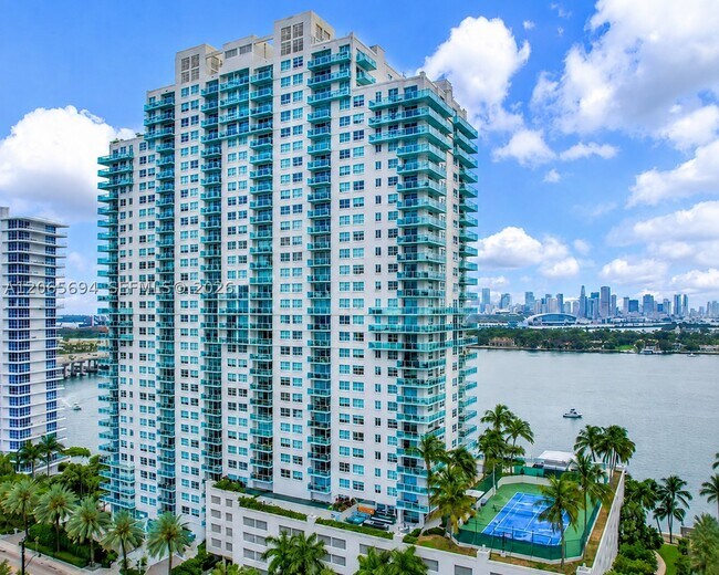 Building Photo - 650 West Dr