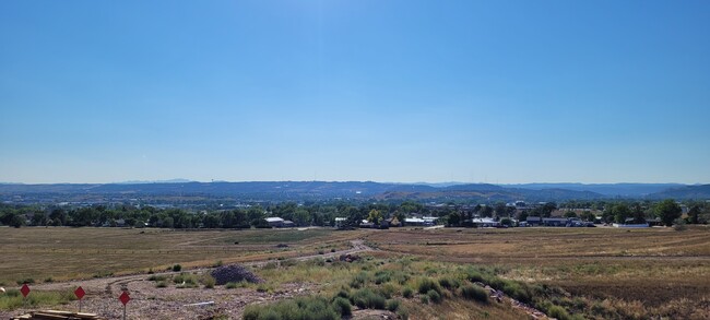 Foto del edificio - 833 Diamond Ridge Blvd