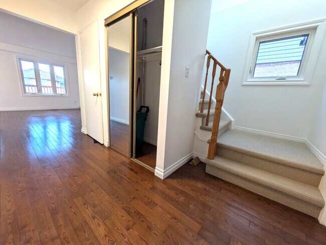 Building Photo - A-31 Bingham Street