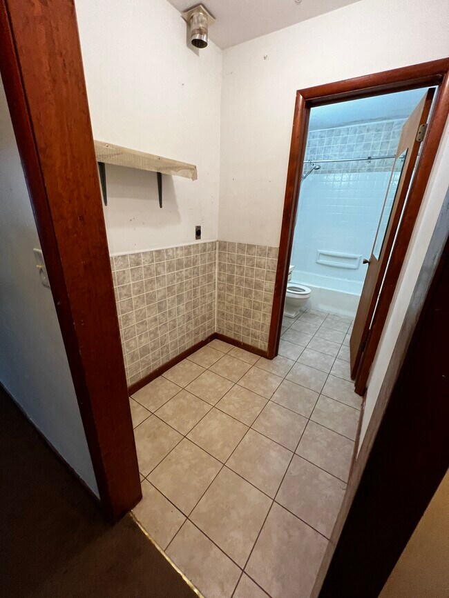 362 N 11th St Unit 364, Newark, OH 43055 Apartments in Newark, OH