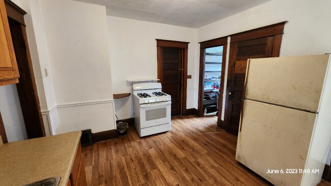 Building Photo - 3062 N Oakland Ave