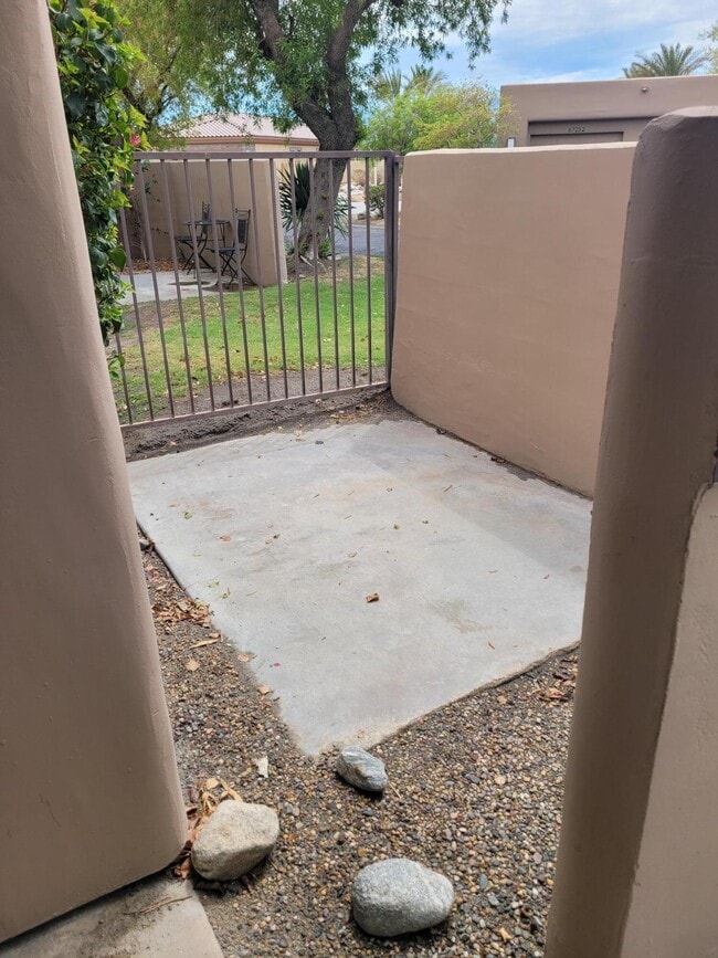 Building Photo - 67240 S Chimayo Dr
