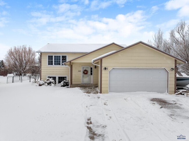 Building Photo - 923 Virginia Ln