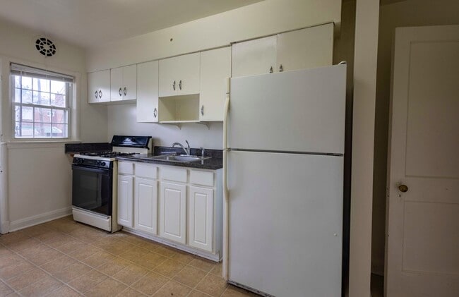 Photo - Apartment for rent in Loch Raven