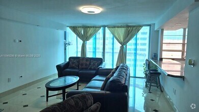 Building Photo - 18051 Biscayne Blvd