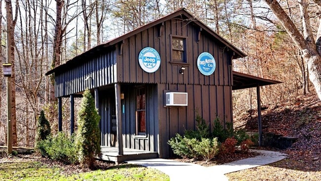 Building Photo - 3059 Pittman Center Rd