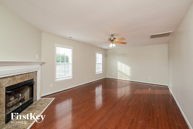 Building Photo - 6072 Birkdale Dr