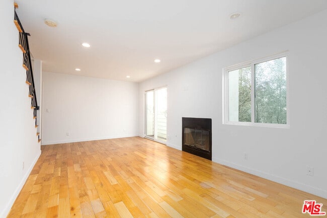 Building Photo - 1016 Sanborn Ave