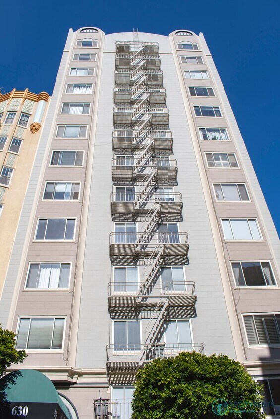 Primary Photo - Union Square: Remodeled 1 Bed 1 Bath Corne...
