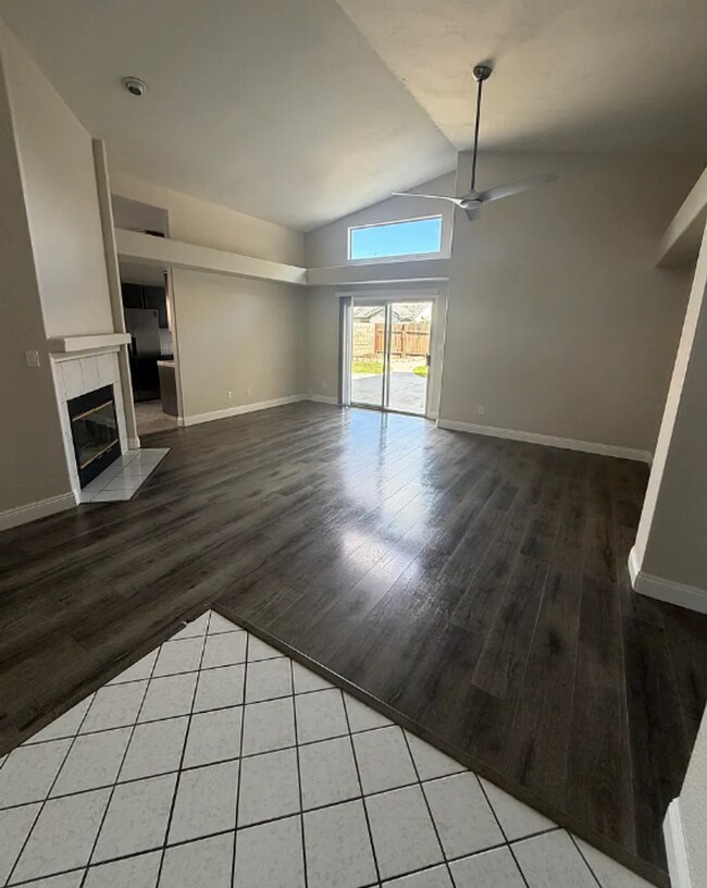 Foto del edificio - Freshly Upgraded 3 bed 2 bath Home MOVE IN Ready