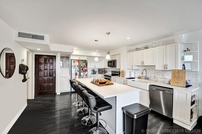 Foto del edificio - 3800 N Hills Dr