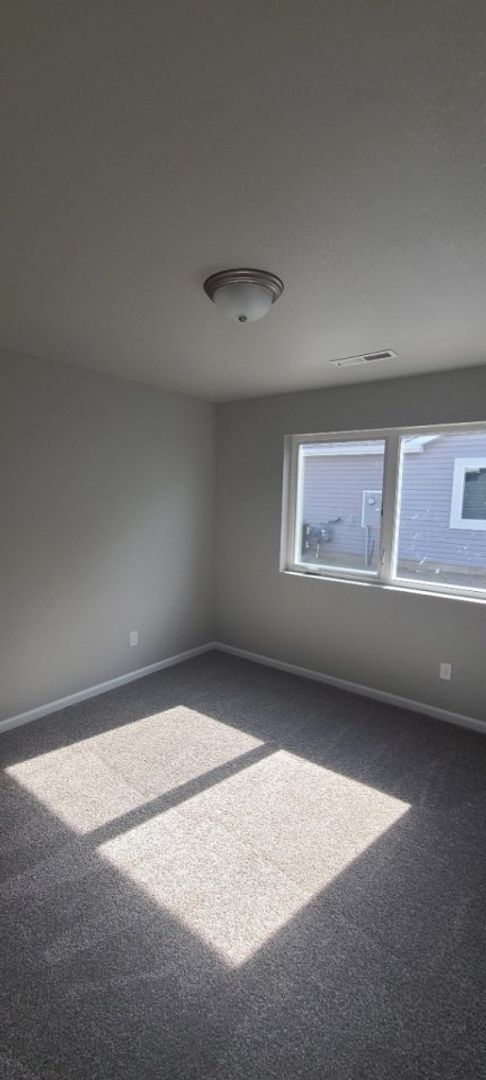 Foto del edificio - BEAUTIFUL TWIN HOME IN SOUTH BISMARCK W/ H...
