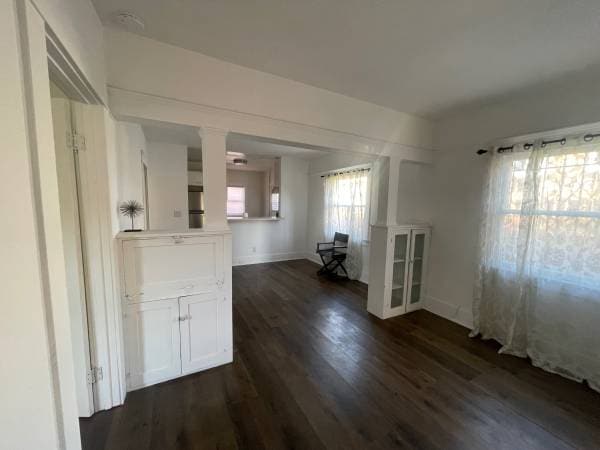 Foto del edificio - 1625 1/2 W 55th St