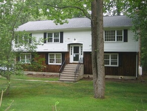 Building Photo - 17 Silver Lakes Dr