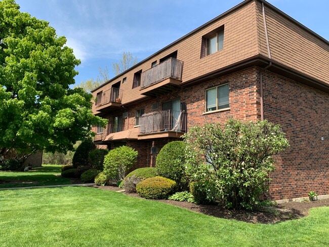 Great building in great location. - 1200 Whispering Hills Ct