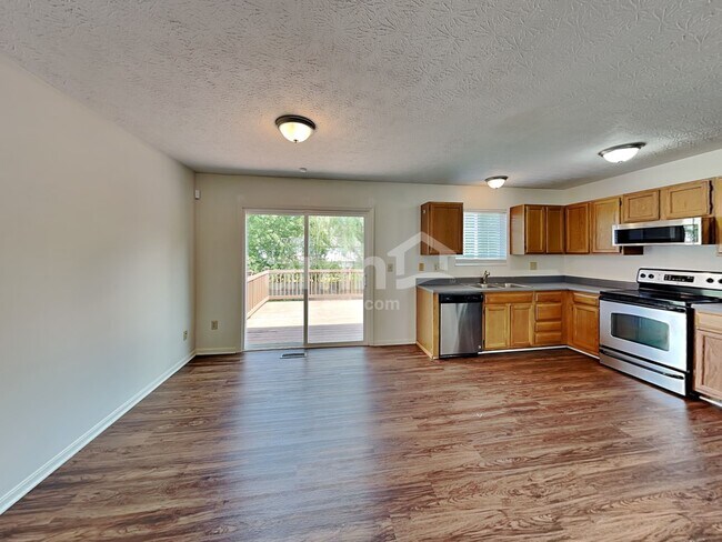 Foto del edificio - 10 Eastridge Dr