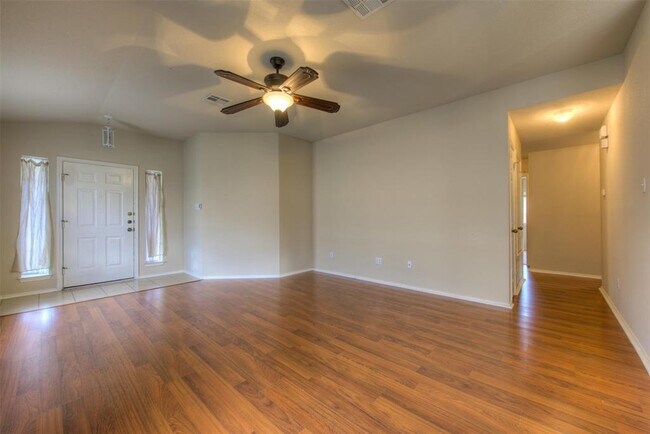 Building Photo - 2625 Pearson Way