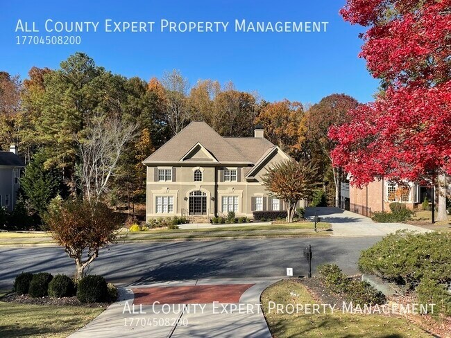 Building Photo - Immaculate Executive Home