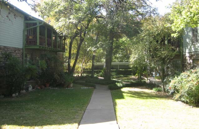 Primary Photo - Bruce Apartments