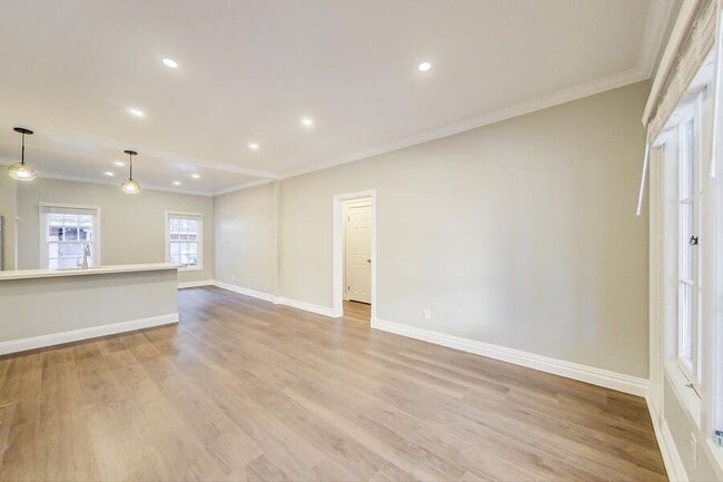 Building Photo - 297 MacArthur Blvd