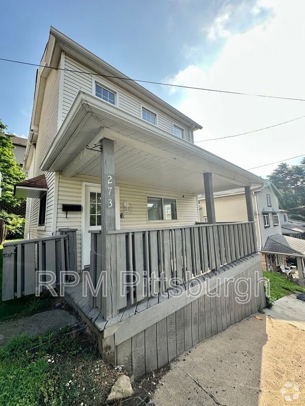 Building Photo - 273 Albert St