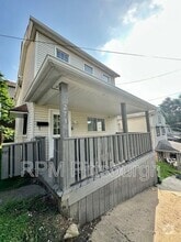 Building Photo - 273 Albert St