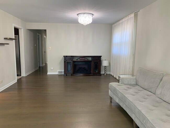 Foto del edificio - 9624 Karlov Ave