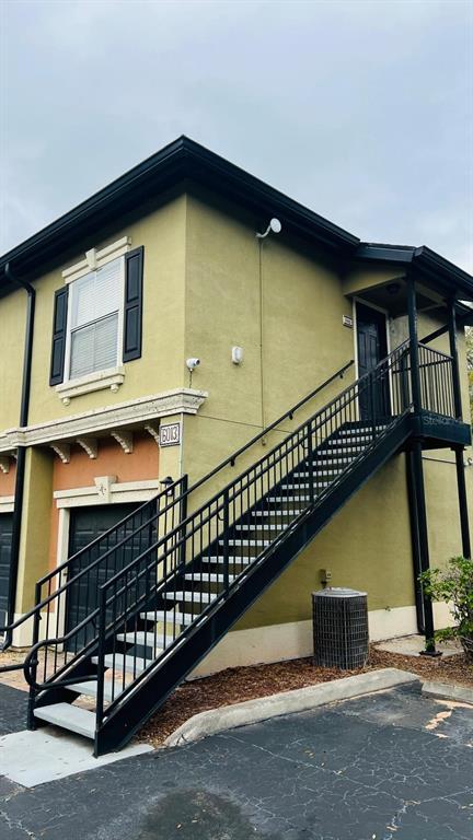 Building Photo - 6013 Westgate Dr