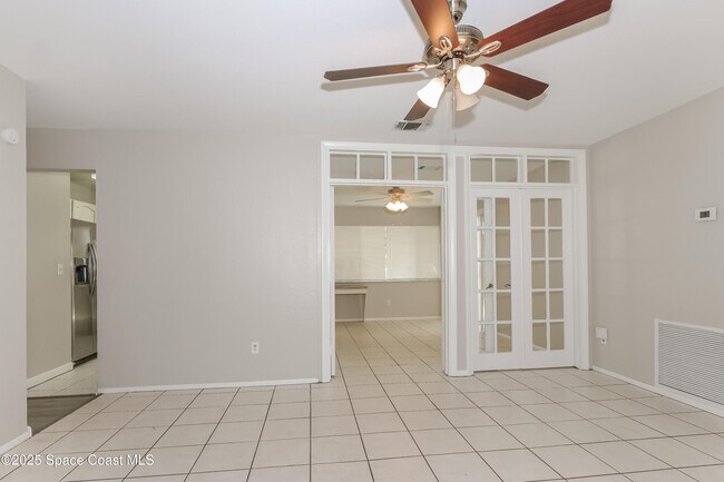 Foto del edificio - 391 SW Homeland Rd