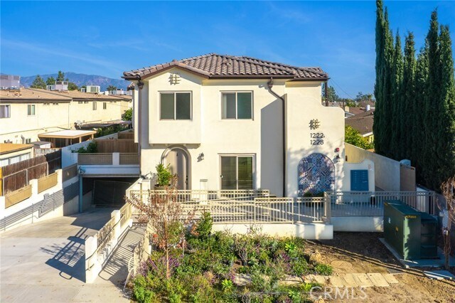 Foto principal - 1228 Temple City Blvd