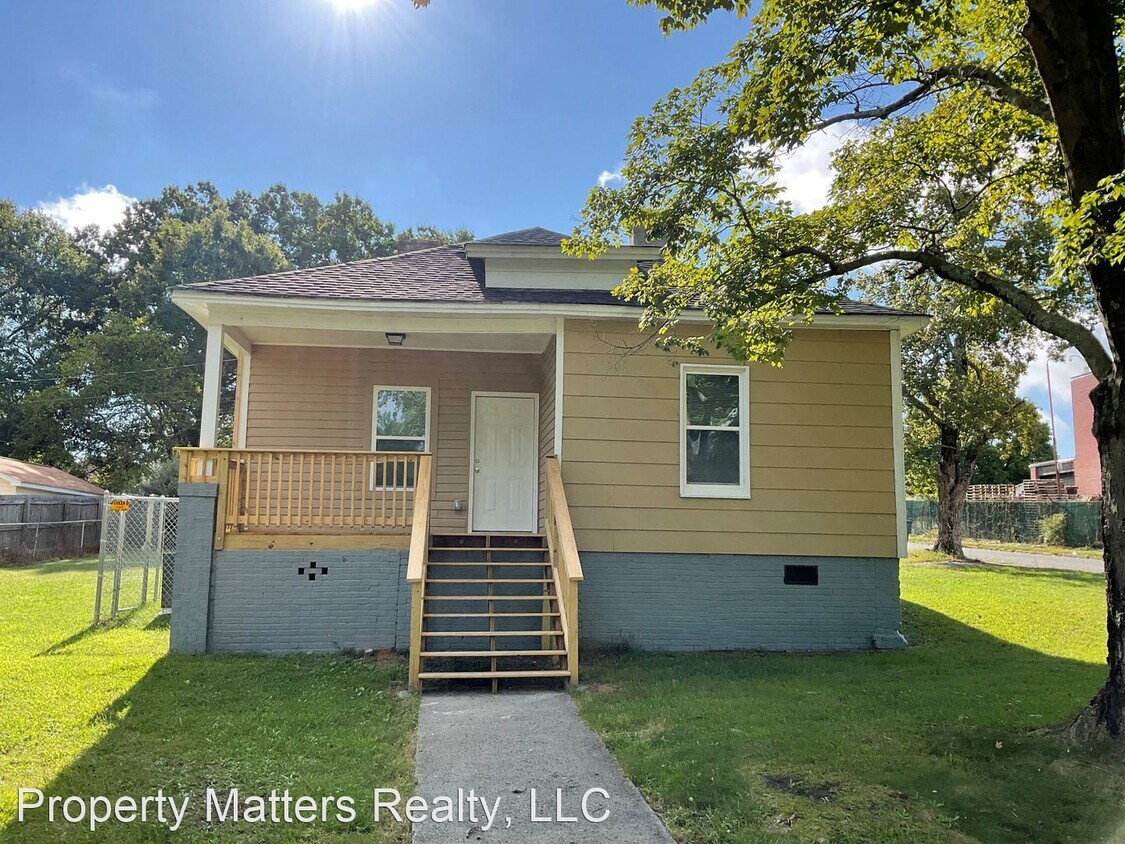 2 br, 1 bath House 1406 Fostoria Drive House Rental in Gastonia, NC