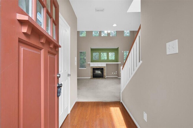 Foto del edificio - 37 Scarlet Woods Ct