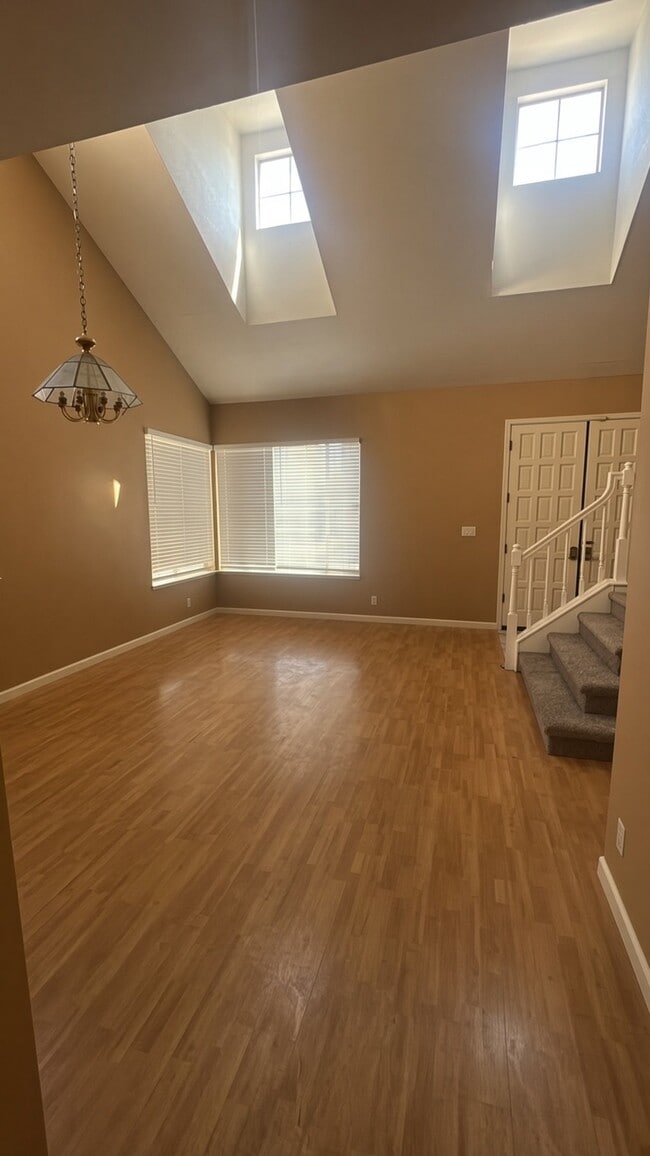 Building Photo - 181 Summerwind Dr