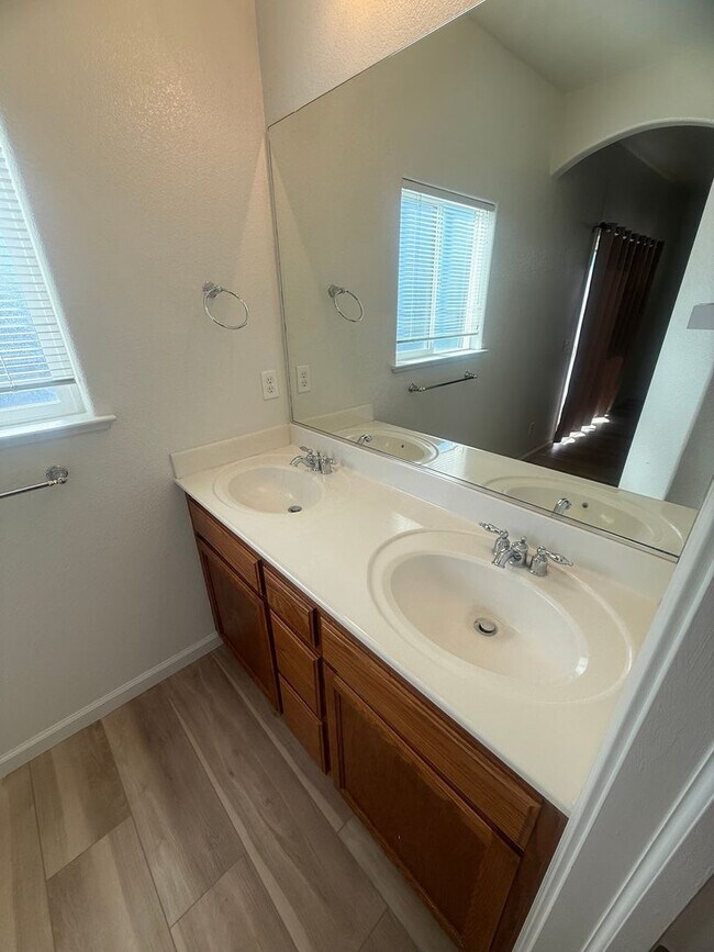 Foto del edificio - 55+ Gated Community Beautiful 3 Bed / 2 Bath Home in Desirable