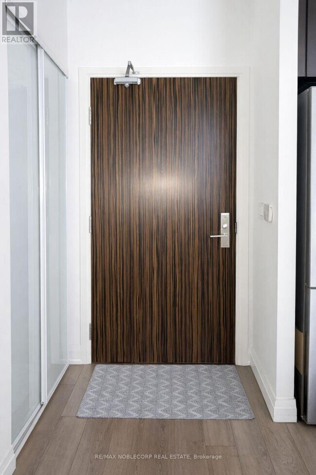 Photo du bâtiment - 8763 Bayview Ave