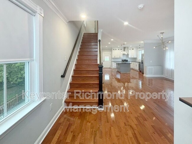 Building Photo - 4901 Goddin Cir