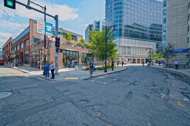 Foto del edificio - 170 Brookline Ave
